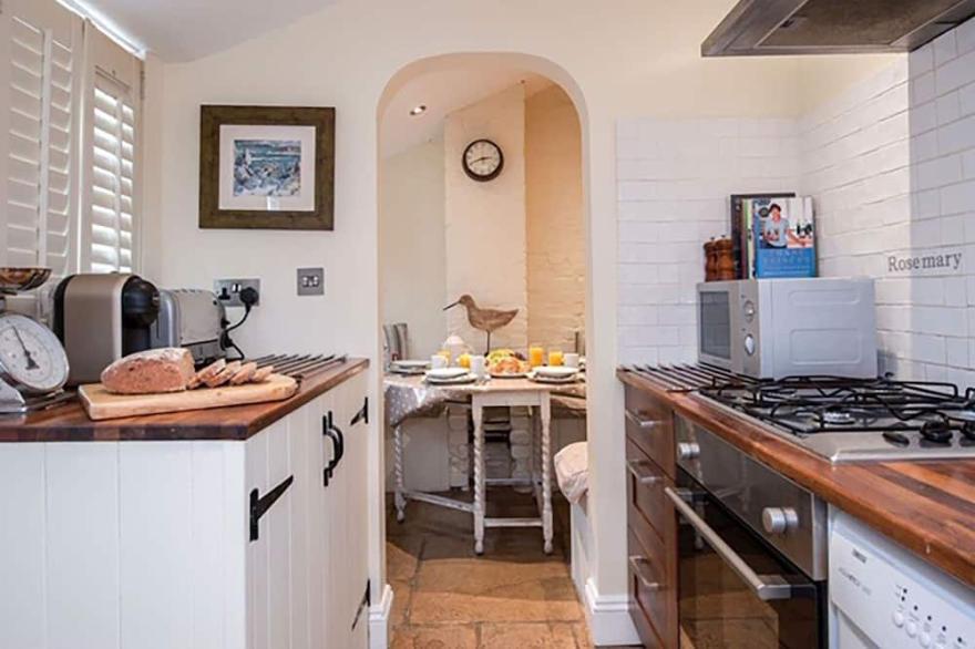 ♥ Pebble Cottage, Aldeburgh Beach - Pets are free - Free Wifi - 5* reviews