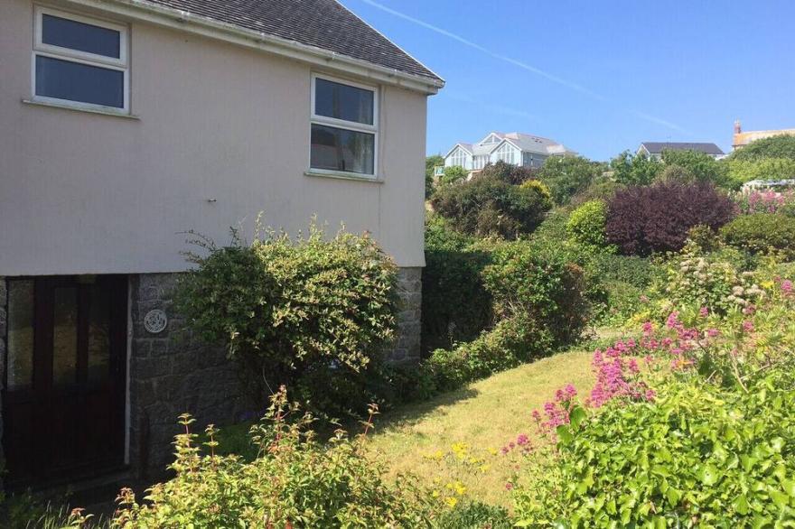 4 Withey Cottages - Three Bedroom House, Sleeps 6