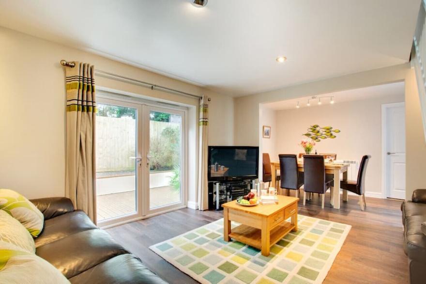 Minnows - Three Bedroom House, Sleeps 6