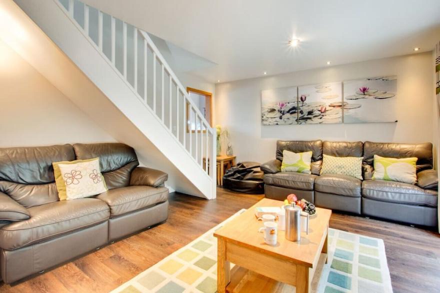 Minnows - Three Bedroom House, Sleeps 6