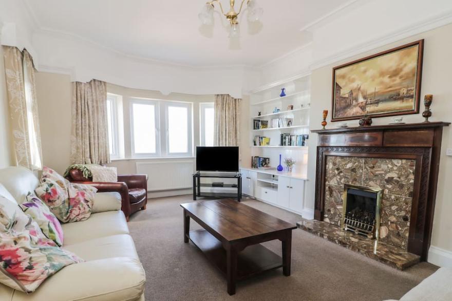SEASCAPE, pet friendly, country holiday cottage in Bridlington
