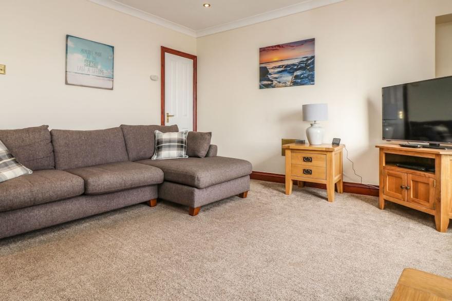 JUBILEE COTTAGE, family friendly, country holiday cottage in Penzance