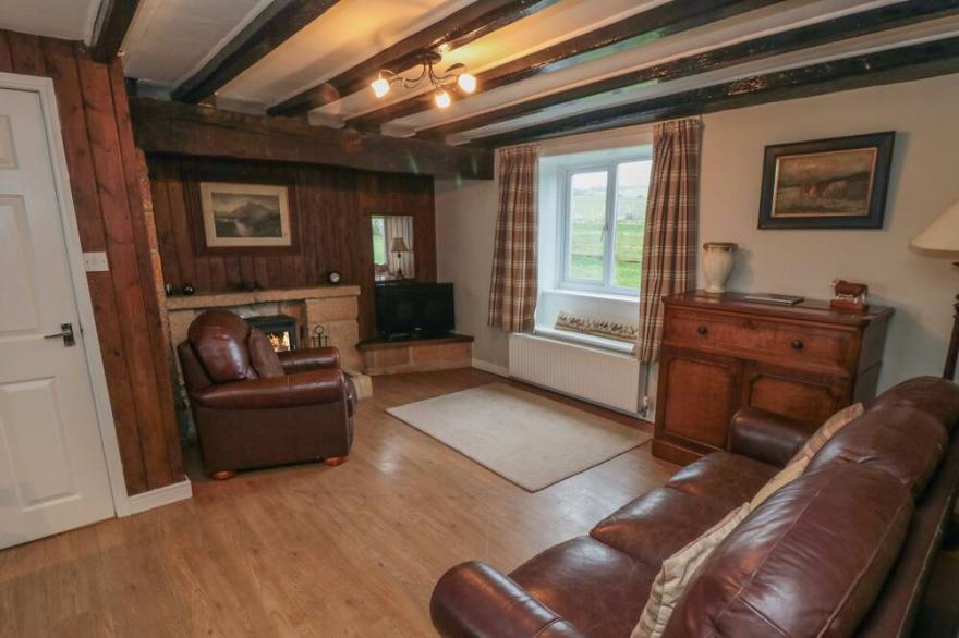 TIDKINHOW FARM, pet friendly, with open fire in Guisborough