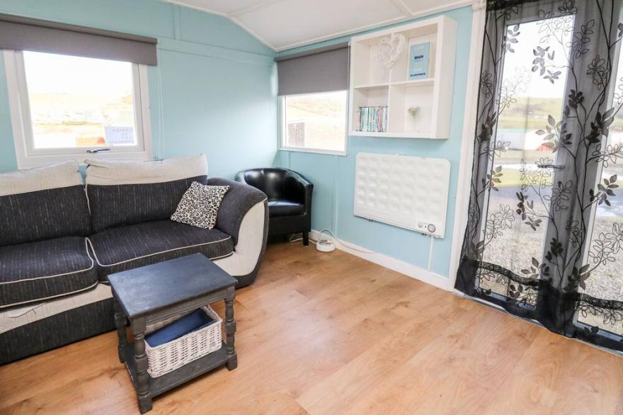 CHALET 95, pet friendly, country holiday cottage in Aberystwyth