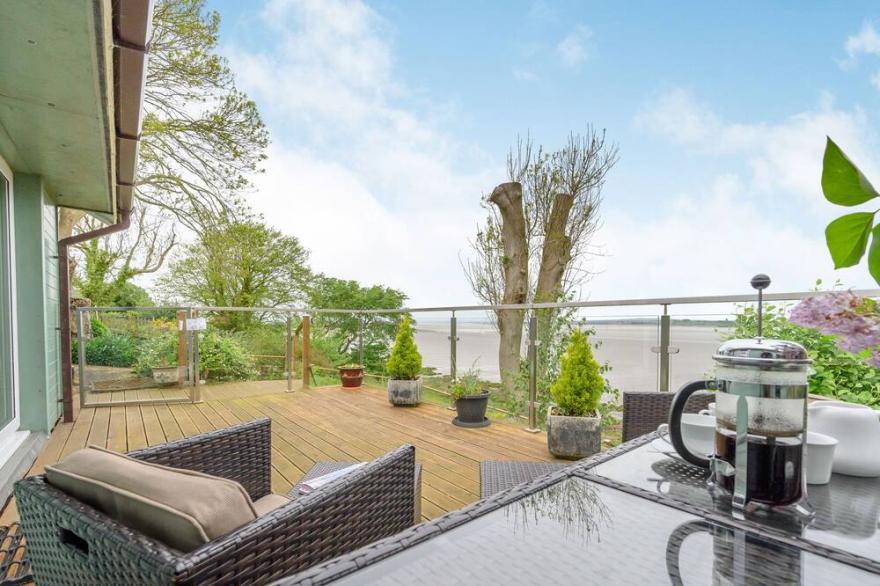 SOLWAY COTTAGE, family friendly, with a garden in Bowness-On-Solway