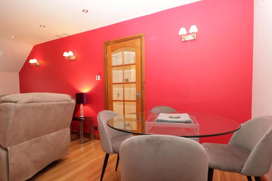 ASCENSION ISLAND, family friendly in Bowness-On-Windermere