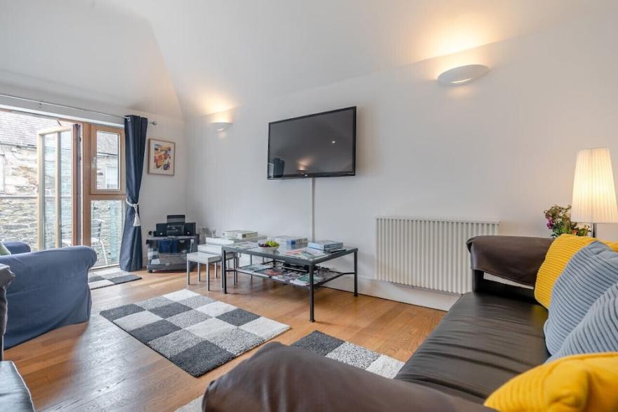 6 St Elvan's - Two Bedroom Apartment, Sleeps 4