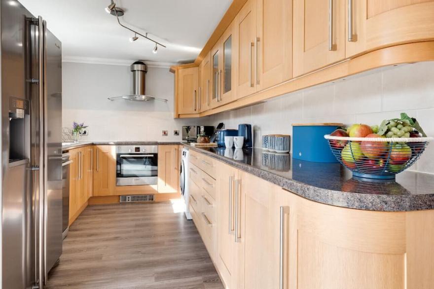 Atlantic Breeze - Three Bedroom House, Sleeps 6