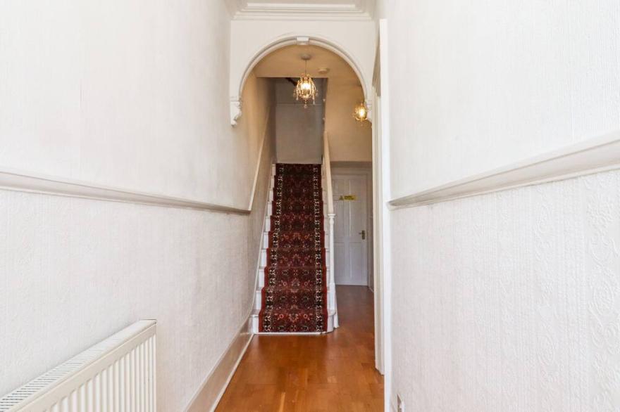 SANDSVIEW, pet friendly, country holiday cottage in Ramsgate
