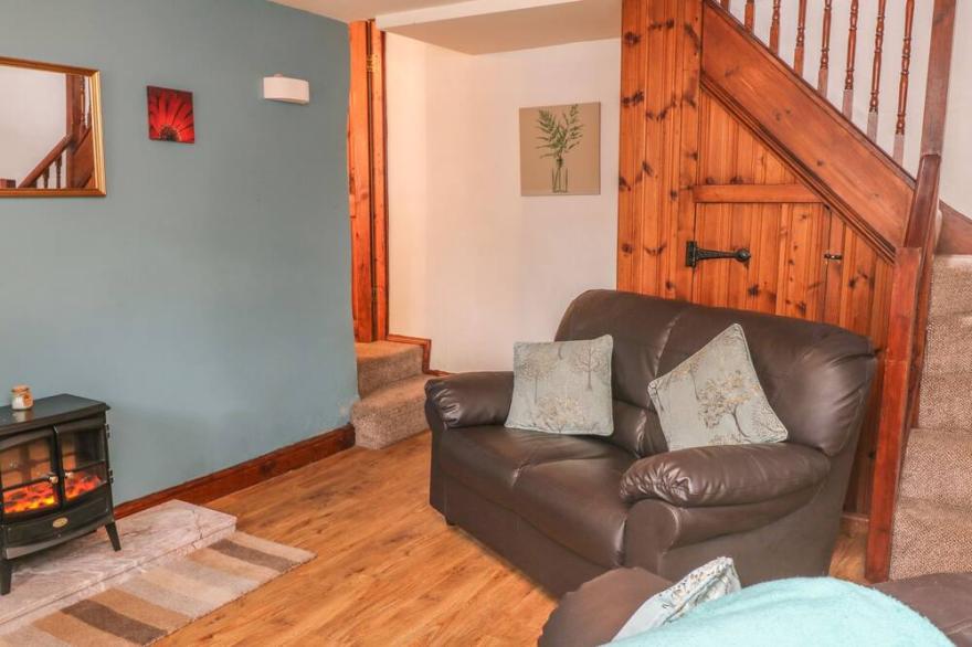 STABLE BARN, pet friendly in Wetton
