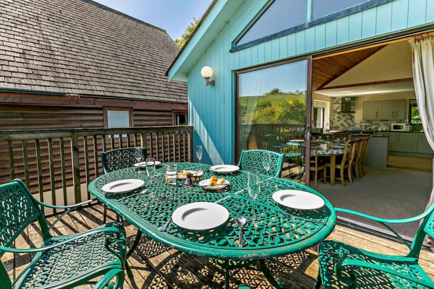 Milton Lodge - Three Bedroom House, Sleeps 7