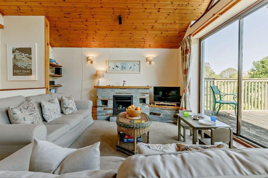 Milton Lodge - Three Bedroom House, Sleeps 7