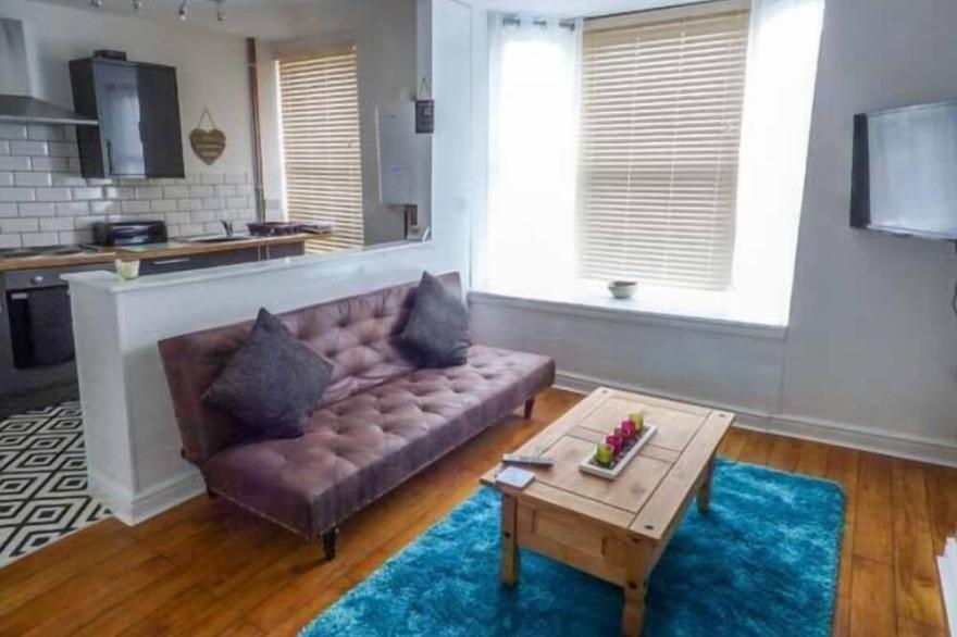 FLAT 2, country holiday cottage in Bridlington