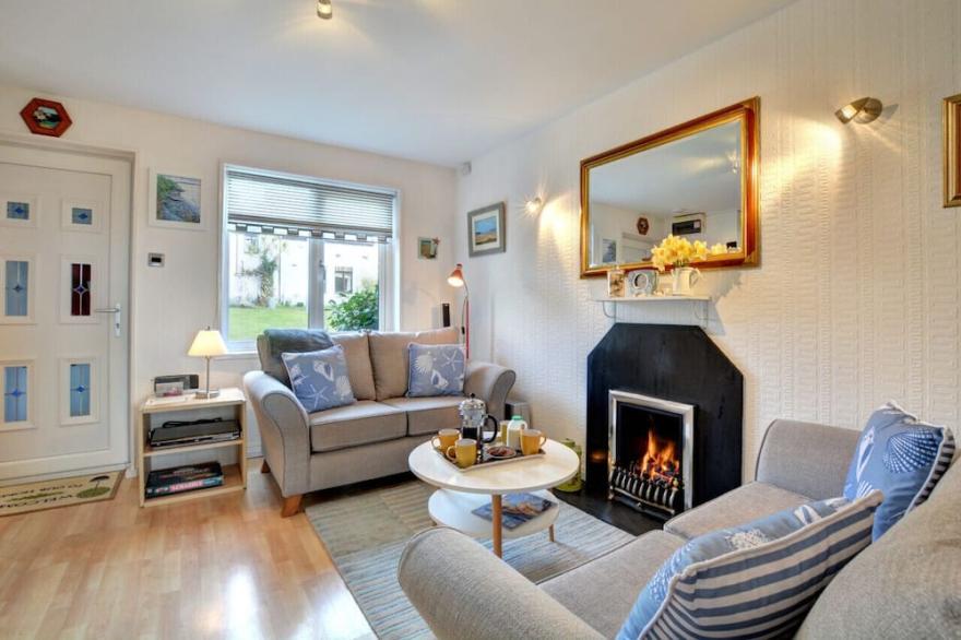Lowen Cottage - Two Bedroom House, Sleeps 4