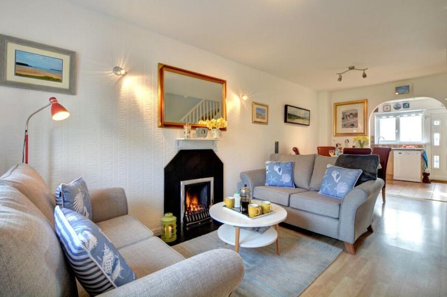 Lowen Cottage - Two Bedroom House, Sleeps 4