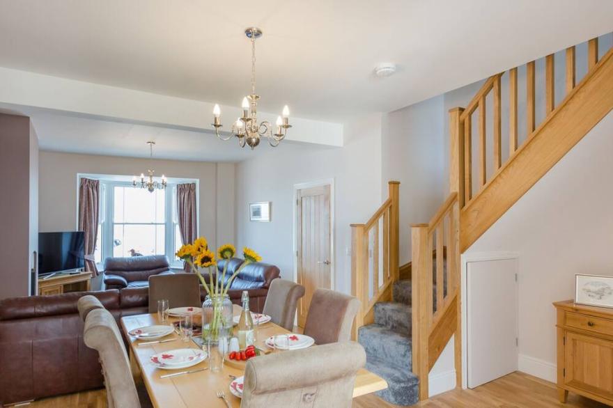THE CRAB SHELL, pet friendly, country holiday cottage in Appledore