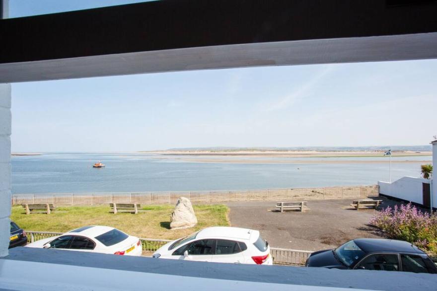 THE CRAB SHELL, pet friendly, country holiday cottage in Appledore