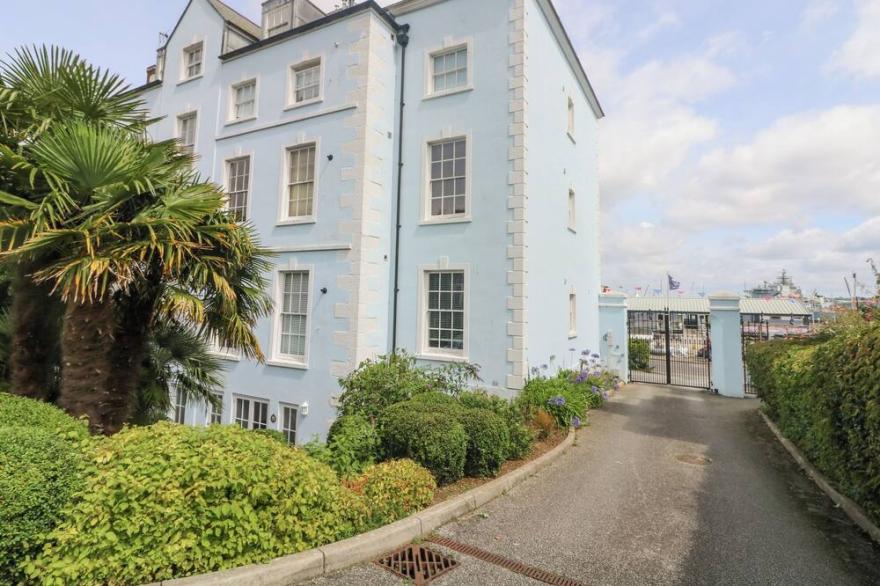 DAWN CATCHER, family friendly, luxury holiday cottage in Falmouth