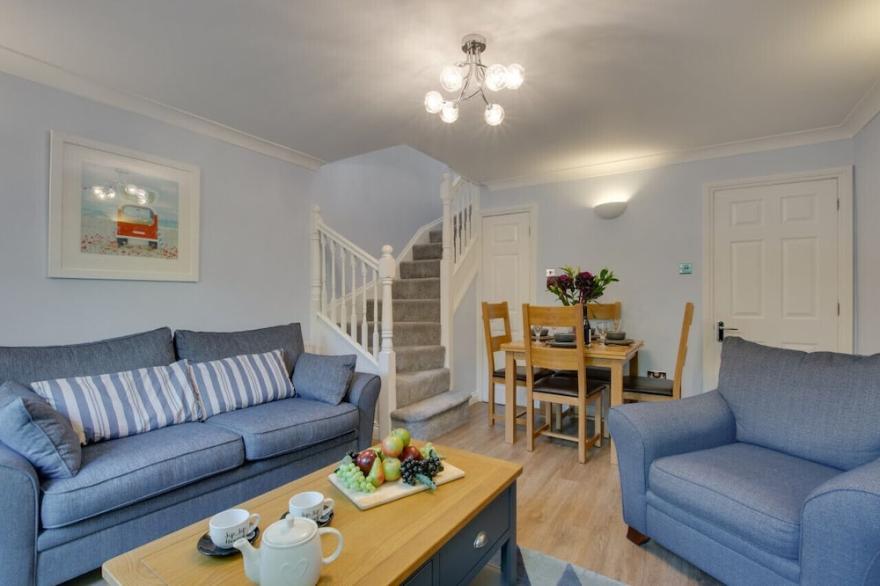 Little Dolphins - Two Bedroom House, Sleeps 4