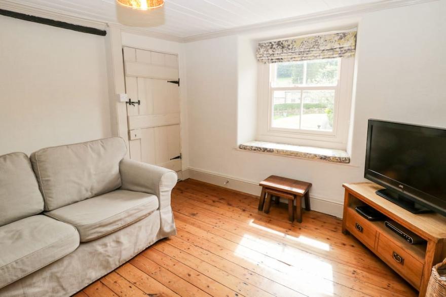 PRIMROSE HILL FARMHOUSE, pet friendly in Hutton-Le-Hole