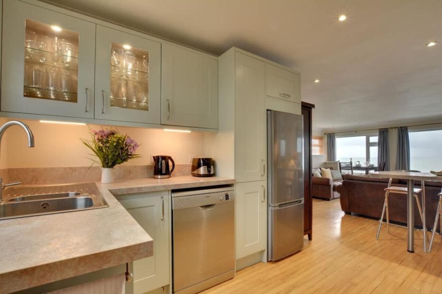 The Lamp House - Three Bedroom House, Sleeps 4