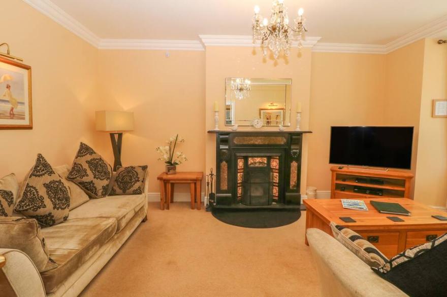 TYDDYN GORONWY, family friendly, luxury holiday cottage in Talybont