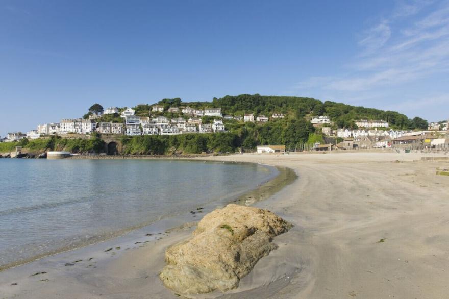 Alice's Cottage - Two Bedroom House, Sleeps 4