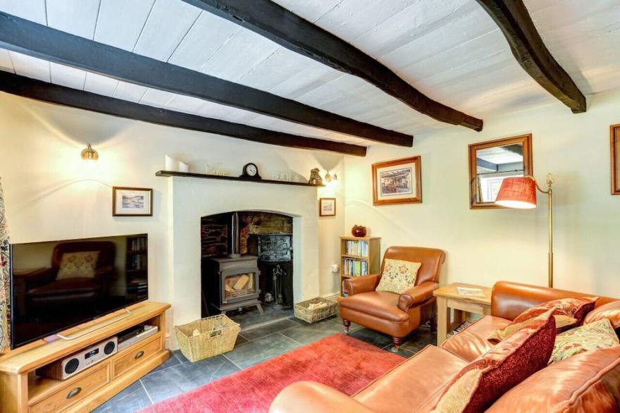 Alice's Cottage - Two Bedroom House, Sleeps 4