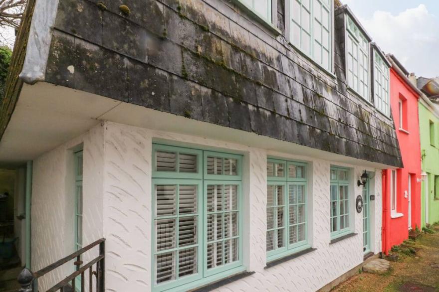 CRAB COTTAGE, pet friendly, country holiday cottage in Ilfracombe