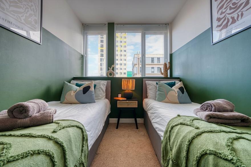 The Hideaway Executive 2 Bed Modern Apartment in central Portsmouth fast Wi-Fi