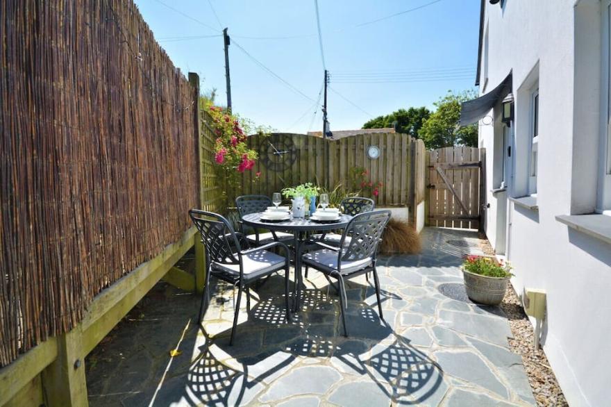 Willow Cottage - Two Bedroom House, Sleeps 4
