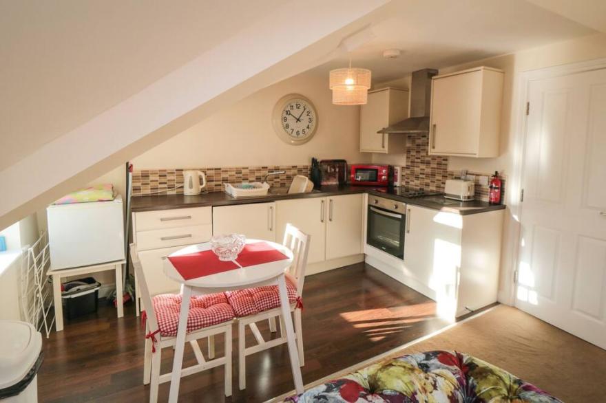CARISBROOKE HOUSE, APARTMENT 6, with a garden in Scarborough