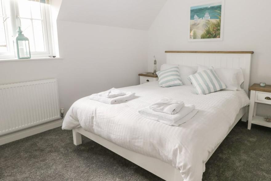 FLIP FLOPS, pet friendly, country holiday cottage in Filey