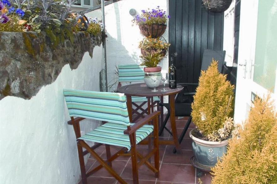 Tansy Cottage - Two Bedroom House, Sleeps 4