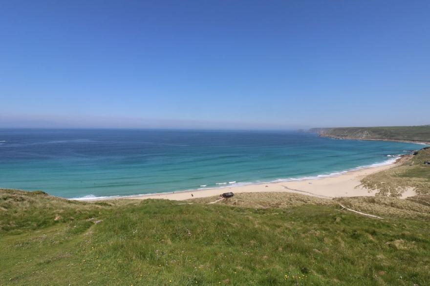 BELL COTTAGE, pet friendly, character holiday cottage in Penzance