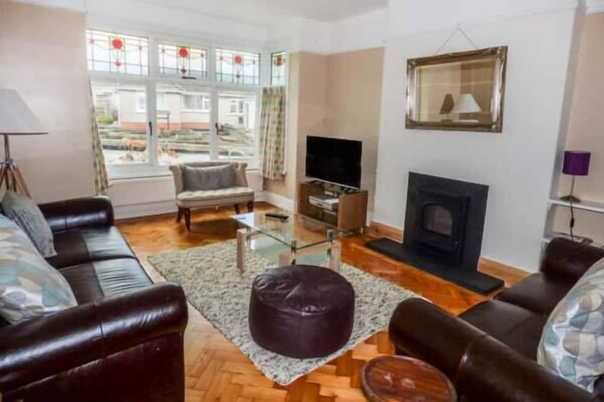 PEN HILL, family friendly, with a garden in Llantwit Major
