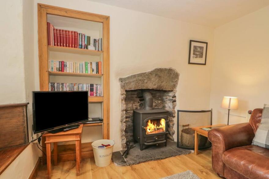 TANNER CROFT COTTAGE, family friendly, with open fire in Grasmere