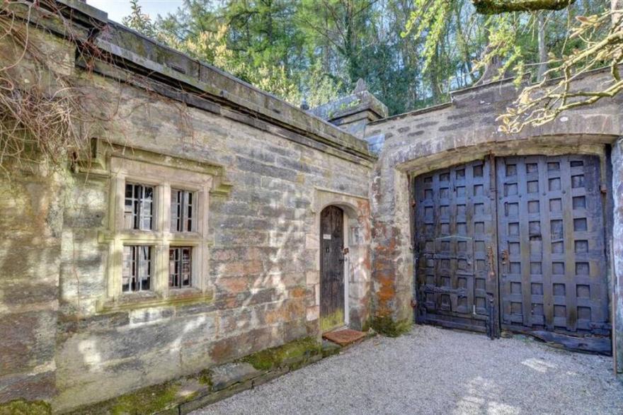 The Gatehouse - One Bedroom House, Sleeps 2