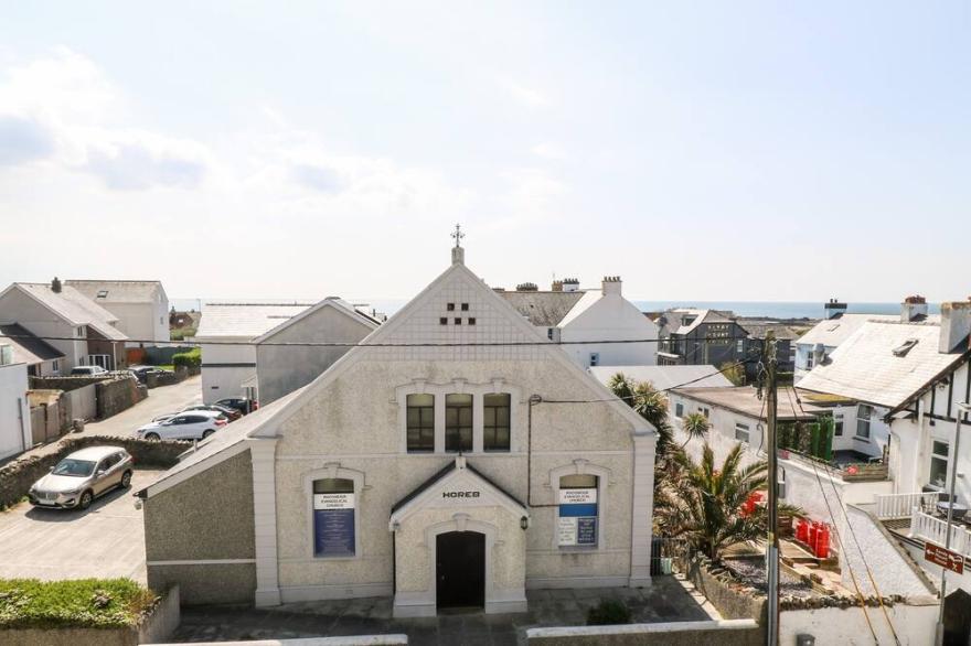 MAELOG, 14 TIDES REACH, pet friendly in Rhosneigr