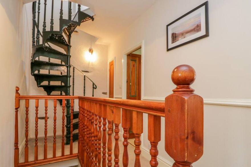 FISHER'S RETREAT, pet friendly in Bowness-On-Windermere