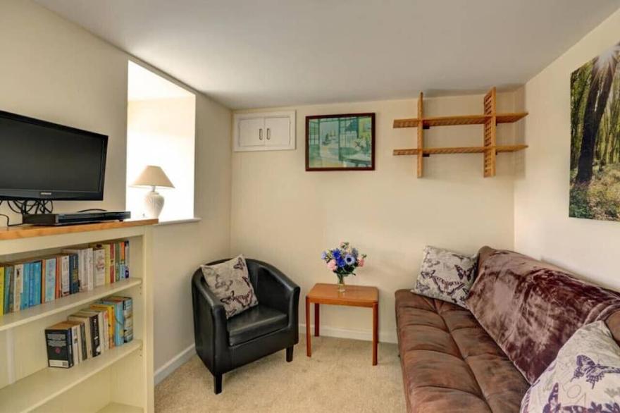 Greenbells - Two Bedroom House, Sleeps 4