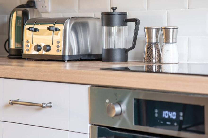 JUBILEE, pet friendly, with pool in Hawkshead