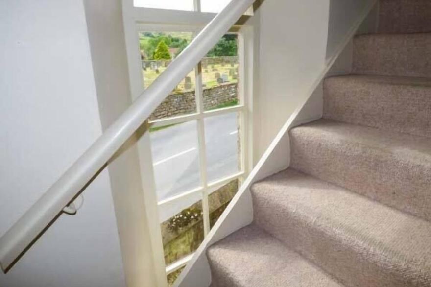 1 THE OLD METHODIST CHAPEL, family friendly in Rosedale Abbey