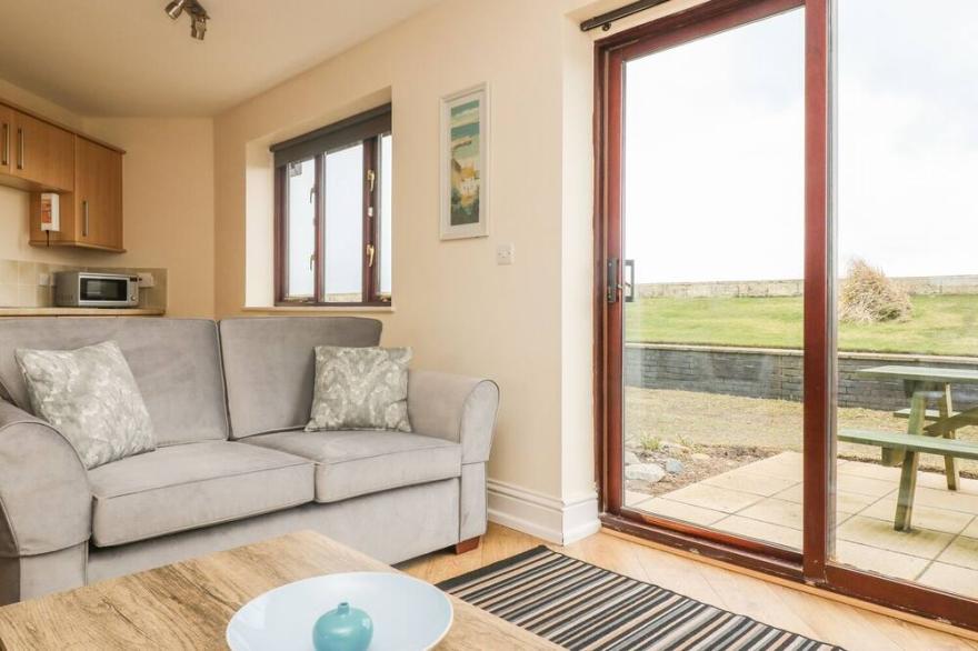 SEA HORSES, family friendly, country holiday cottage in Marazion