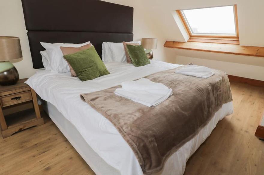 DUMBUIE, pet friendly, with open fire in Haltwhistle