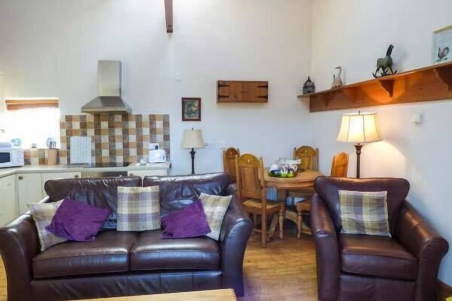 Y WYLAN, pet friendly, character holiday cottage in Holyhead