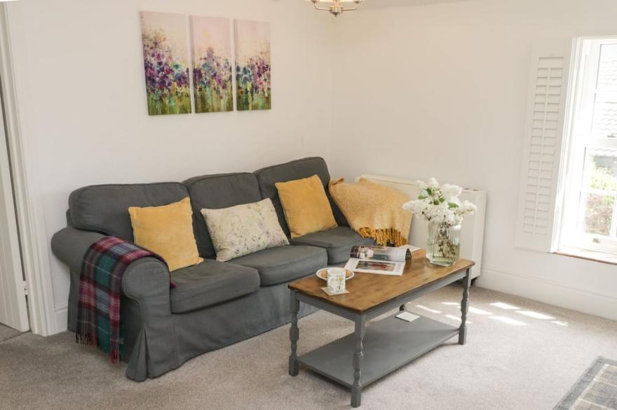 1 BELLE VUE, family friendly, with open fire in Osmotherley