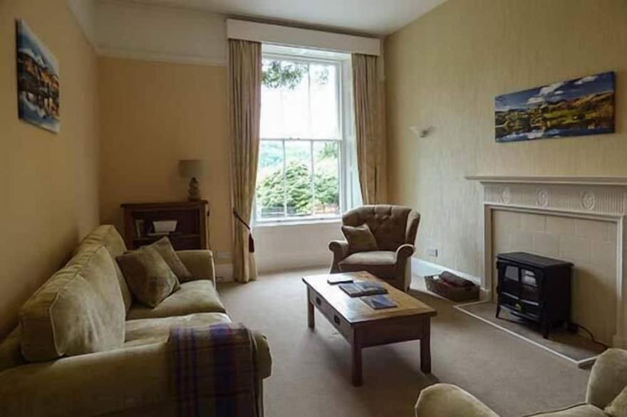 WHITE MOSS, WOOD CLOSE, pet friendly, with a garden in Grasmere