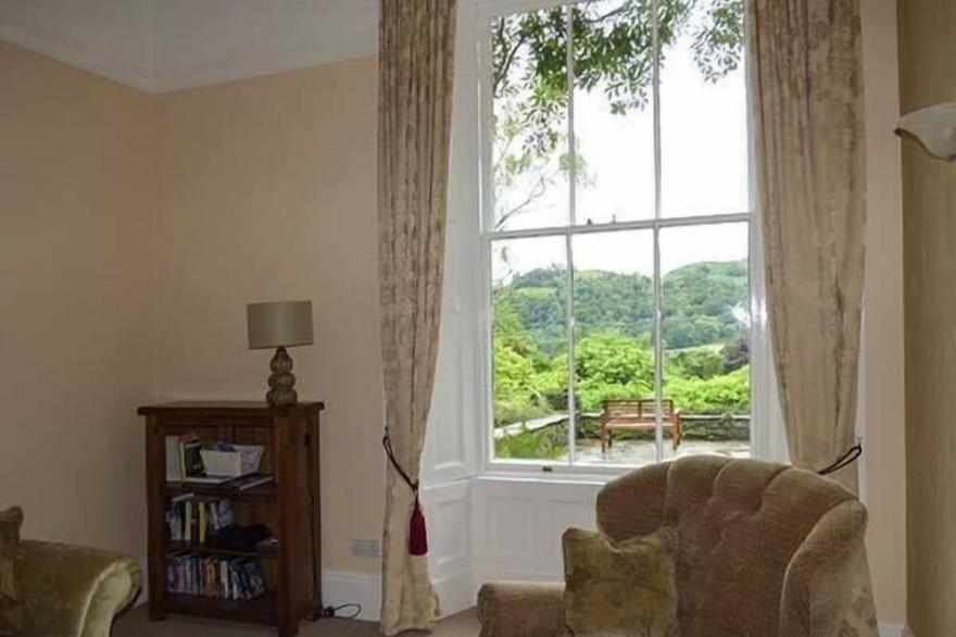 WHITE MOSS, WOOD CLOSE, pet friendly, with a garden in Grasmere