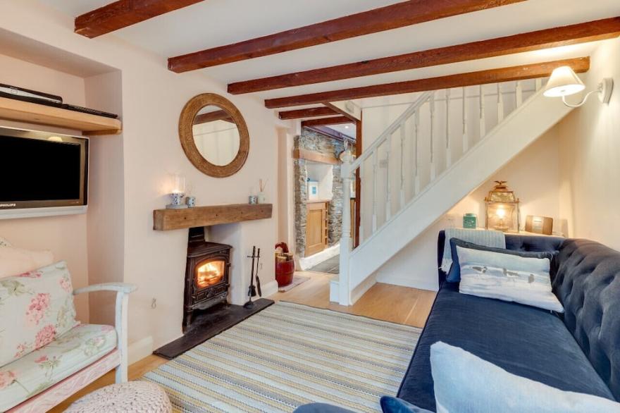 Spray Cottage - Two Bedroom House, Sleeps 4